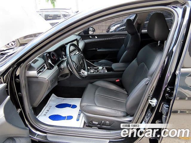Kia K5 2023 — ფოტო 4/20