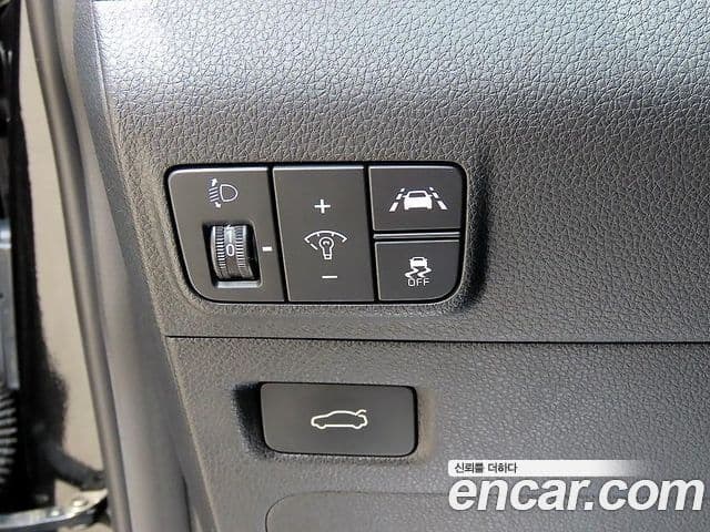 Kia K5 2023 — ფოტო 11/20