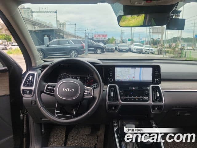 Kia Sorento 2022 — ფოტო 17/20