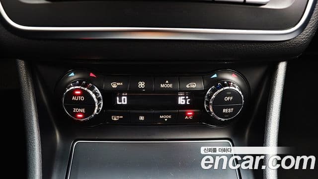 Mercedes-Benz GLA-Class 2018 — ფოტო 3/17