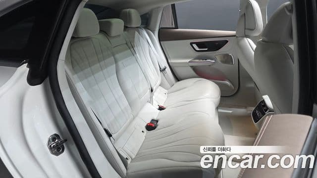 Mercedes-Benz EQE 2023 — ფოტო 12/32