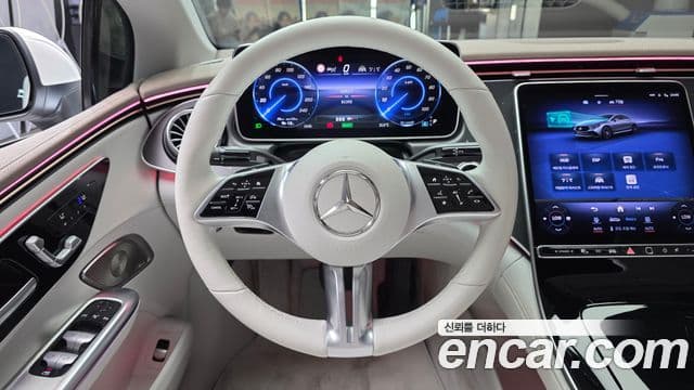 Mercedes-Benz EQE 2023 — ფოტო 24/32