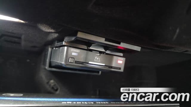 Mercedes-Benz EQE 2023 — ფოტო 10/32