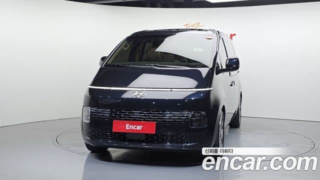 Hyundai Staria 2021 — ფოტო 3/20