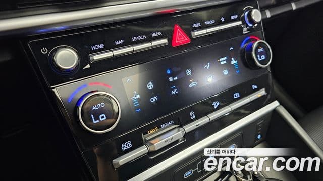 Hyundai Santa Fe 2023 — Şəkil 16/20