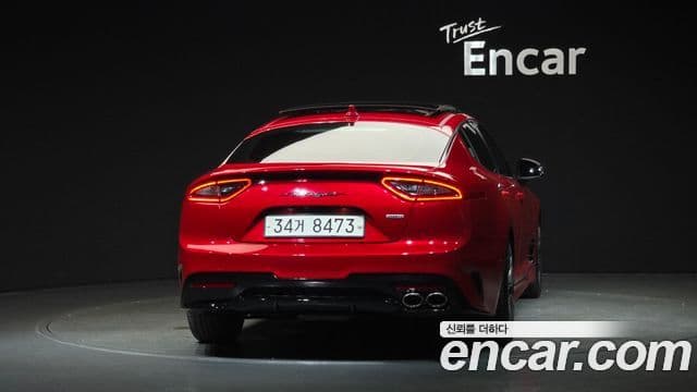 Kia Stinger 2018 — Фото 4/20