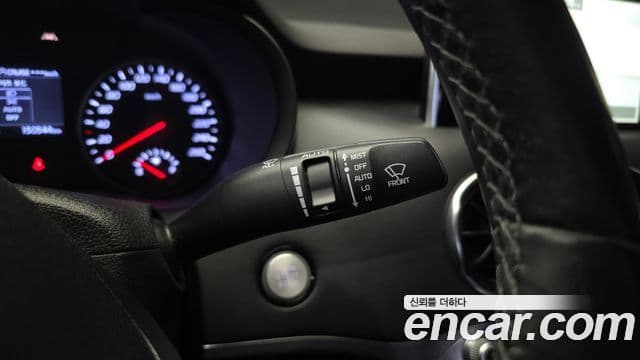 Kia Stinger 2018 — Фото 16/20