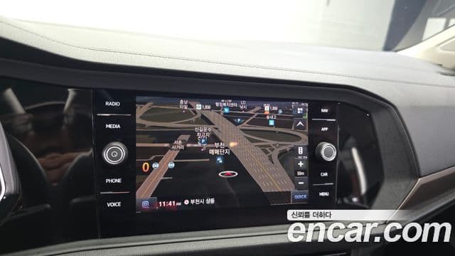 Volkswagen Jetta 2020 — ფოტო 15/20