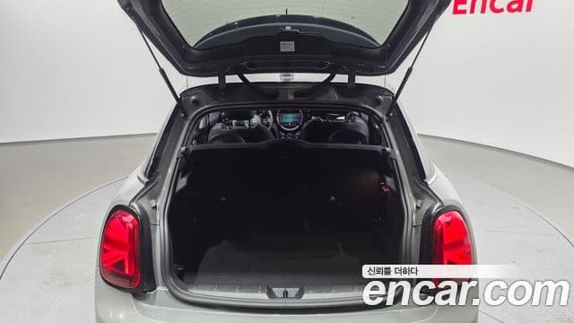 Mini Cooper S 2021 — фото 20 из 20