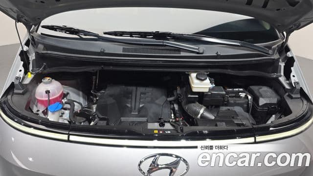 Hyundai Staria 2023 — Şəkil 6/20
