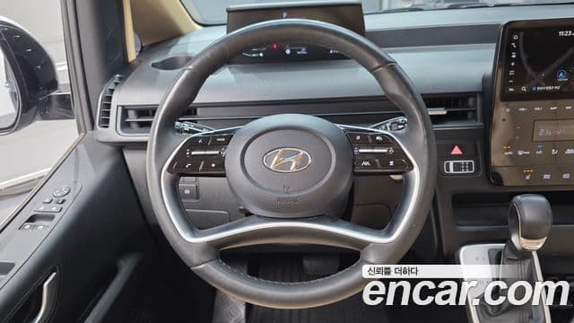 Hyundai Staria 2023 — Şəkil 16/20