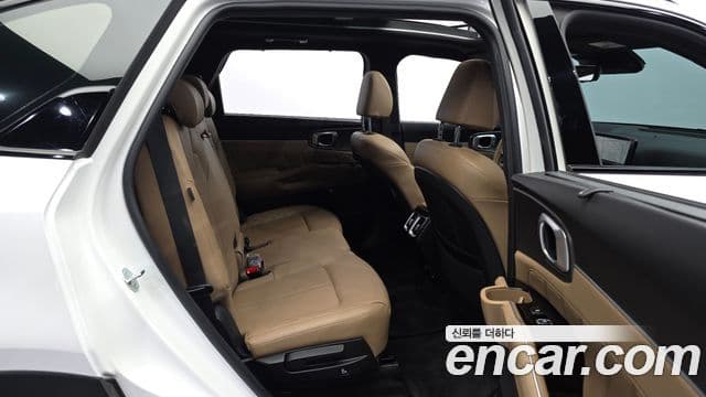 Kia Sorento 2023 — Фото 11/20