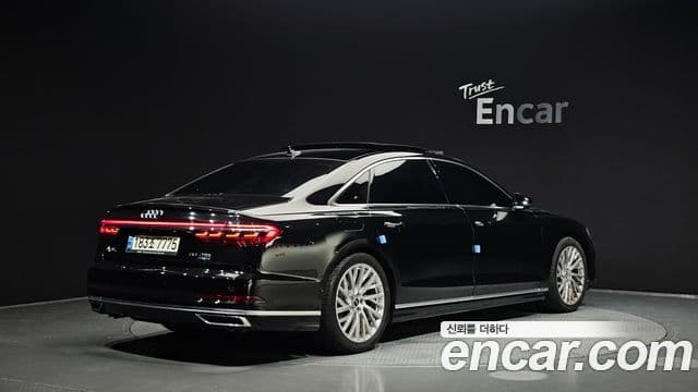 Audi A8 2021 — ფოტო 2/20