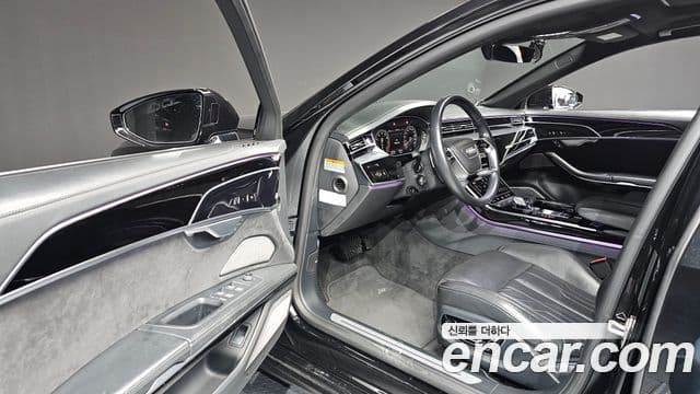 Audi A8 2021 — ფოტო 10/20