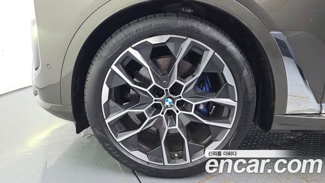 BMW X7 2025 — ფოტო 5/20