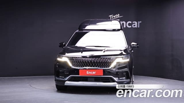 Kia Carnival 2021 — фото 3 из 20
