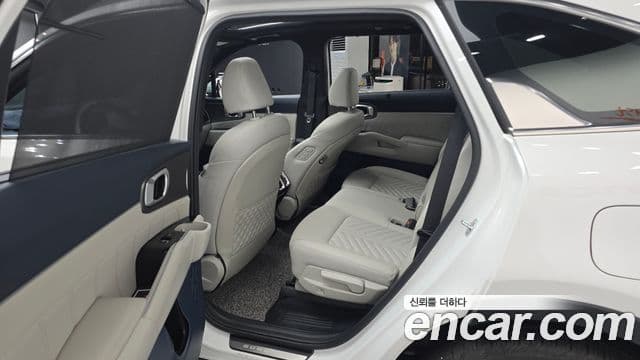 Kia Sorento 2024 — Фото 11/20