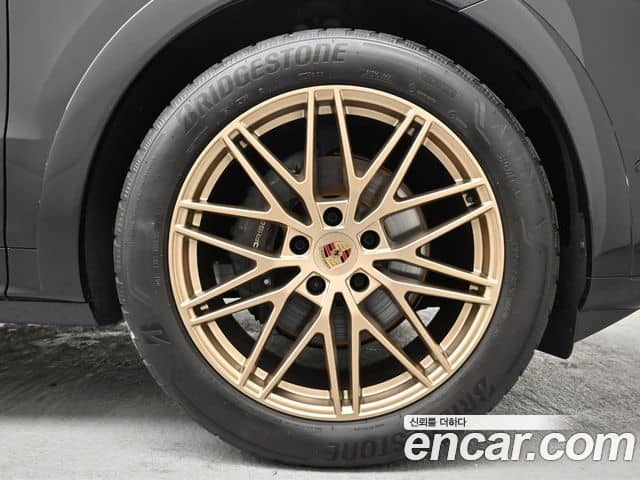Porsche Cayenne, 2025