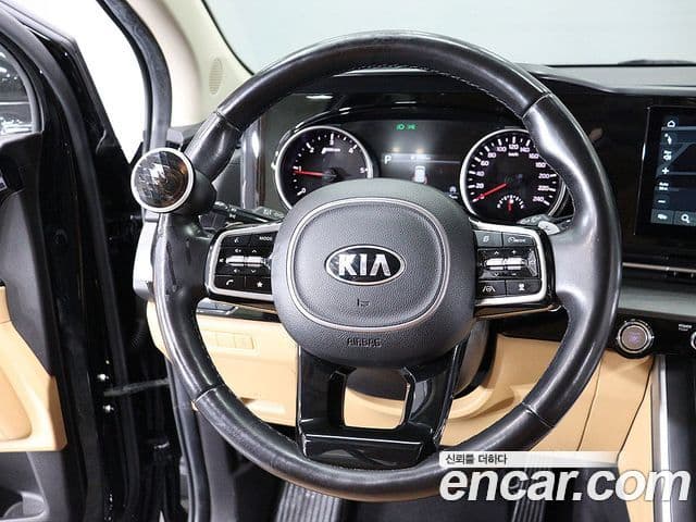 Kia Carnival 2020 — Фото 15/20