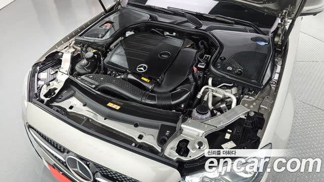 Mercedes-Benz E-Class 2022 — Фото 6/20