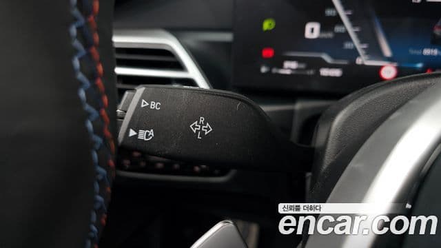 BMW 3 Series 2025 — Photo 21/33