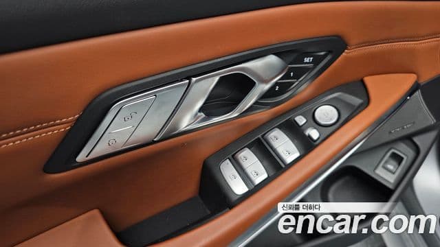 BMW 3 Series 2025 — Photo 13/33