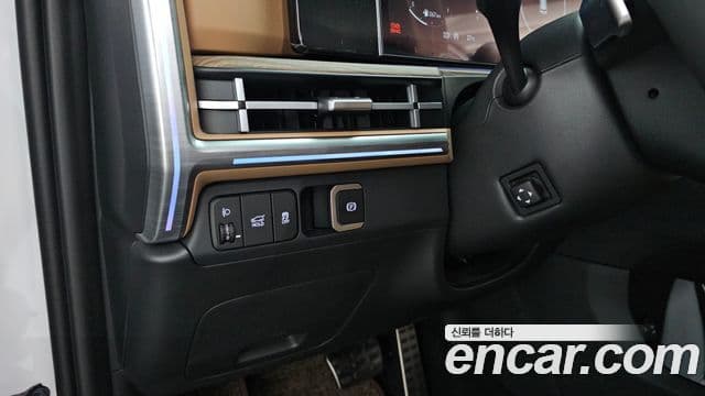 Hyundai Santa Fe 2024 — ფოტო 18/20