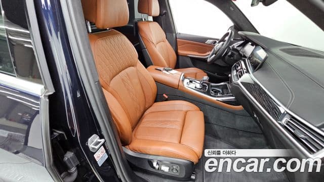 BMW X7 2022 — ფოტო 19/20