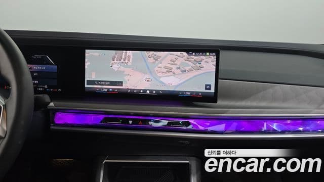 BMW 7 Series 2023 — Photo 23/36