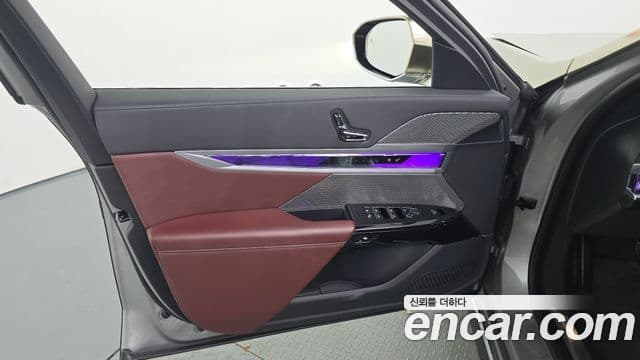 BMW 7 Series 2023 — Photo 36/36
