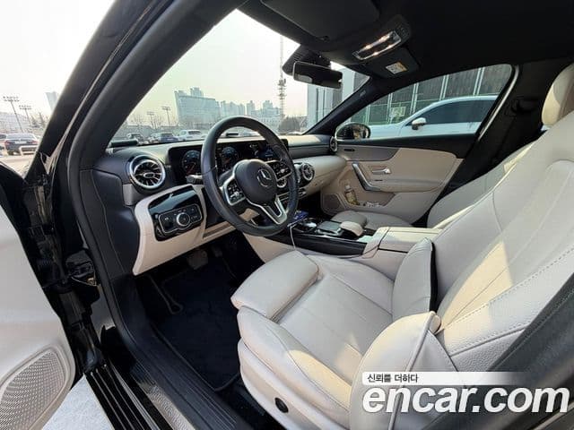 Mercedes-Benz A-Class 2021 — Şəkil 10/16