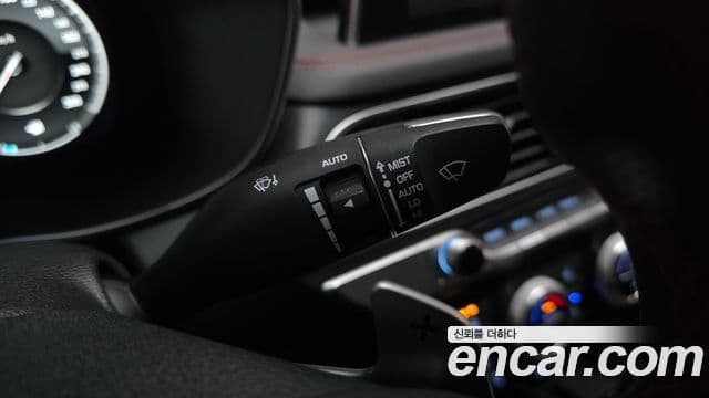 Genesis G70 2019 — ფოტო 30/34