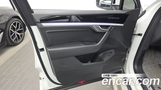 Volkswagen Touareg 2021 — Photo 24/32