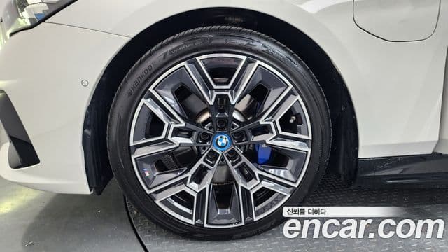 BMW 5 Series 2024 — ფოტო 4/20