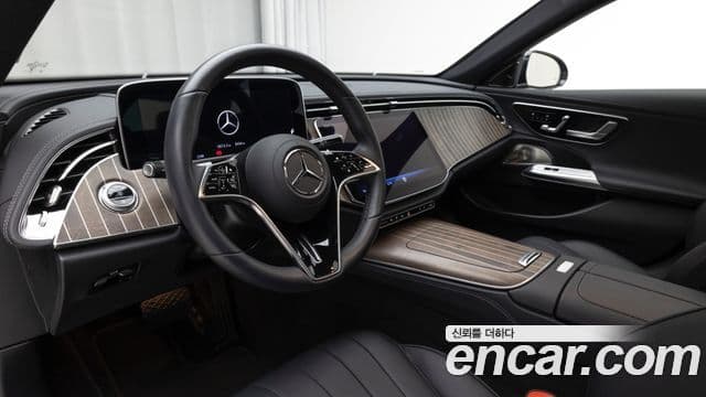 Mercedes-Benz E-Class 2025 — ფოტო 13/20