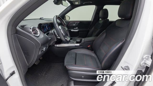 Mercedes-Benz GLB-Class 2023 — Фото 13/20