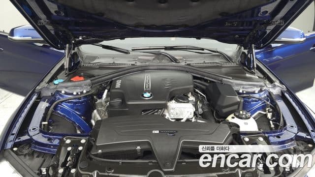 BMW 3 Series 2018 — ფოტო 5/20
