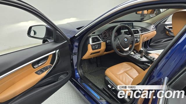 BMW 3 Series 2018 — ფოტო 12/20