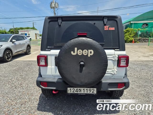 Jeep Wrangler 2021 — Photo 14/17