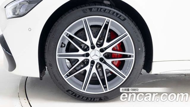Mercedes-Benz AMG GT 2025 — Photo 15/20