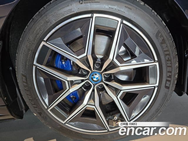 BMW i5 2025 — ფოტო 14/20