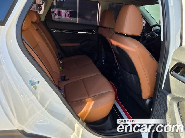 Kia Seltos 2024 — ფოტო 14/20