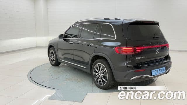 Mercedes-Benz EQB 2025 — ფოტო 5/20