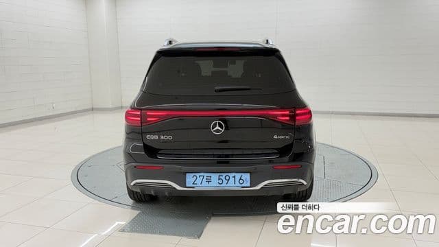 Mercedes-Benz EQB 2025 — ფოტო 15/20