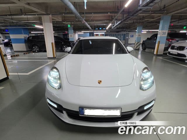 Porsche Panamera 2018 — Şəkil 3/18