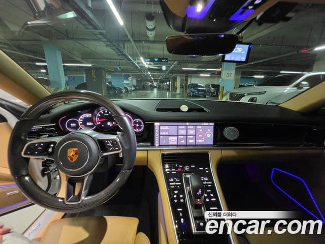 Porsche Panamera 2018 — Şəkil 9/18
