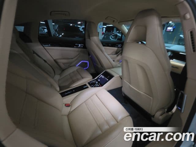 Porsche Panamera 2018 — Şəkil 10/18