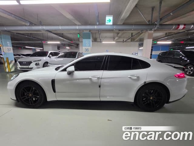 Porsche Panamera 2018 — Şəkil 12/18