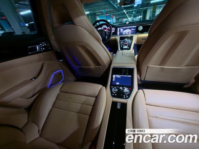 Porsche Panamera 2018 — Şəkil 17/18