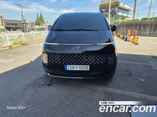 Hyundai Staria 2023 — ფოტო 11/20